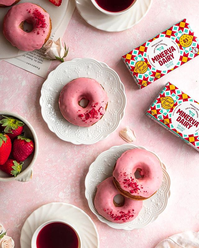 Baked Strawberry Rose Donuts