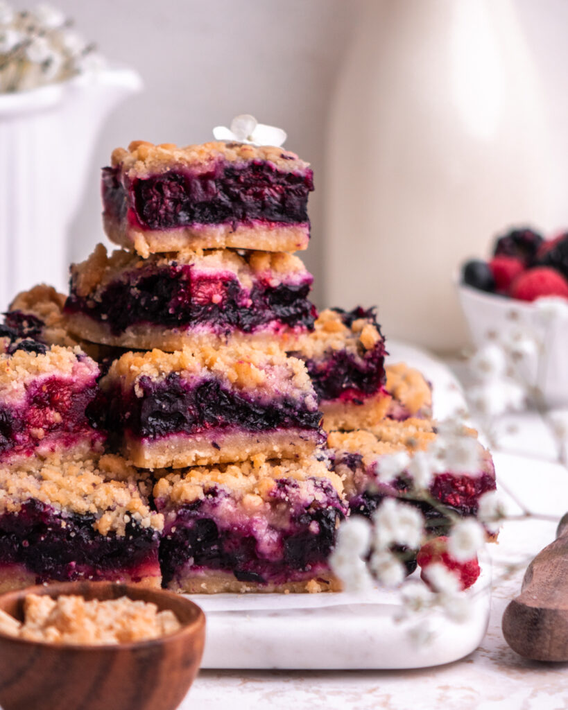 Berry Cobbler Bars