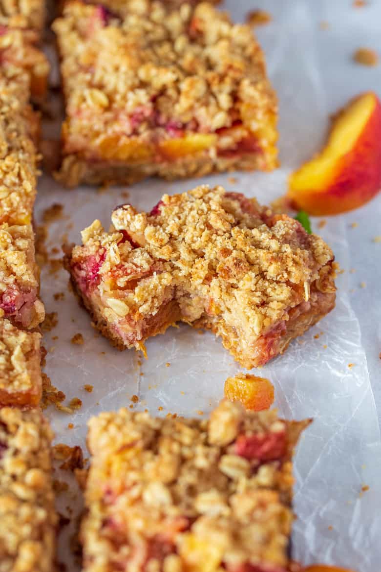 Peach Cobbler Crumble Bars